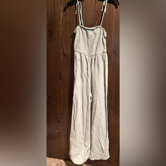 Romper. Never worn - Picture 1 of 1